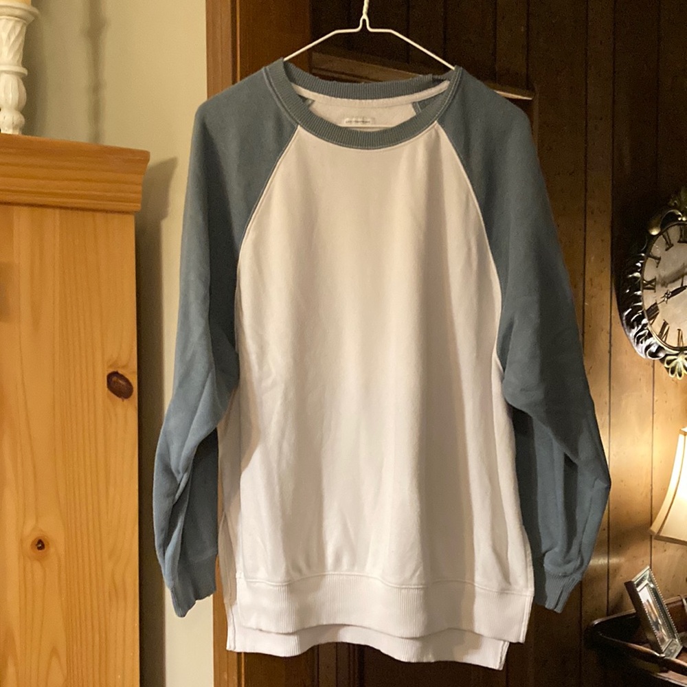 American Eagle Jegging Fit Sweatshirt. Size Small